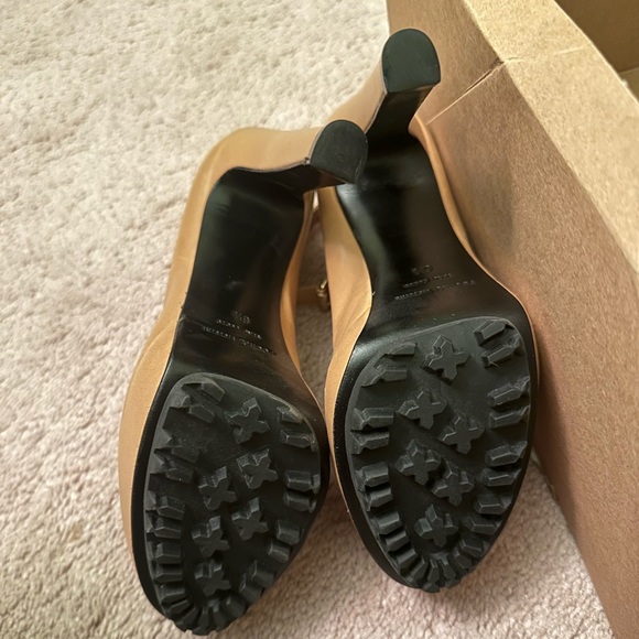 Pour La Victoire Heels - Picture 5 of 5